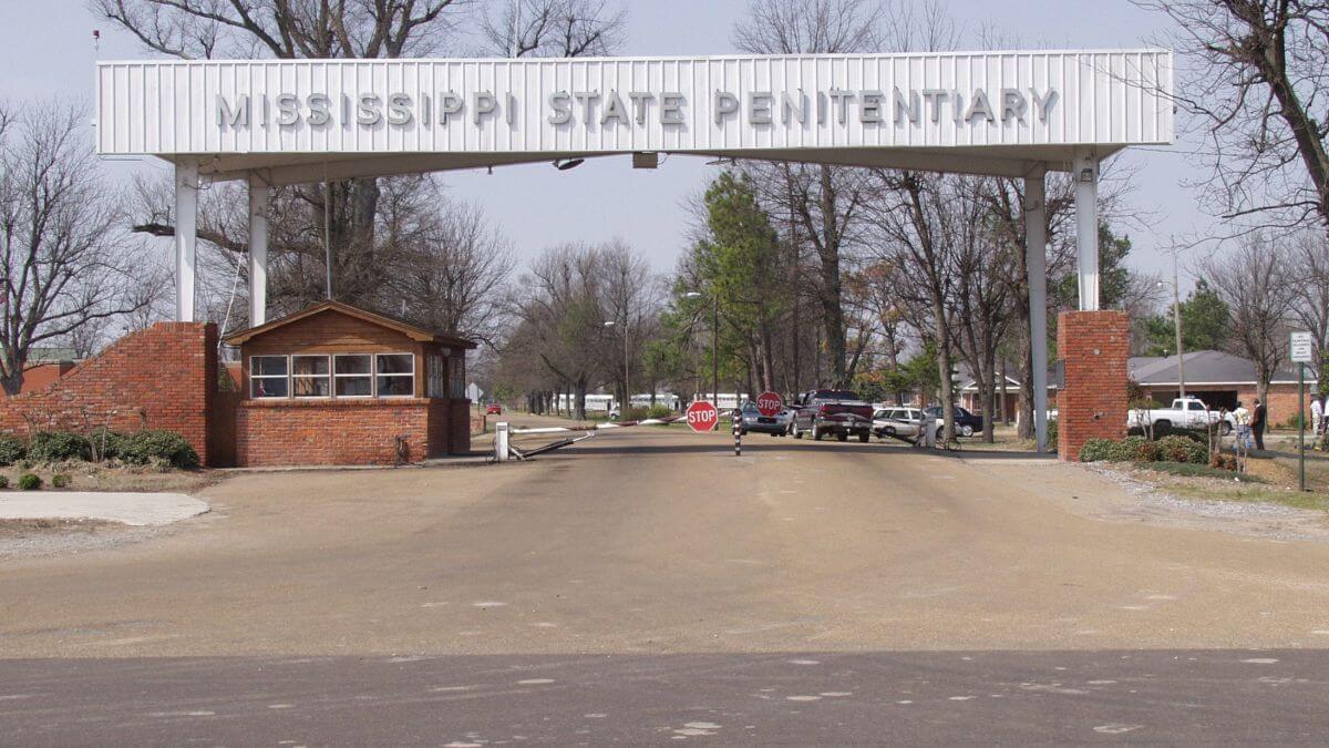 Masks to be given to every MDOC inmate and correctional staff member